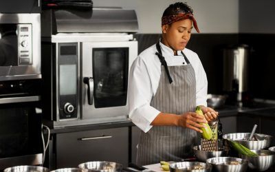 Los Equipos Esenciales para una Cocina Profesional